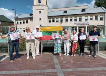 Piketas prie Utenos kolegijos