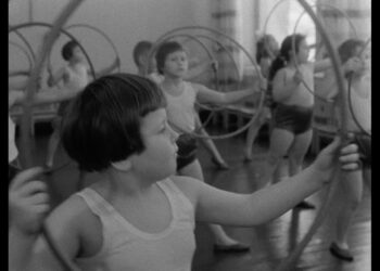 Antaninos Pavlovos stebimoji dokumentika „Charakterio gimimas“ (1967)