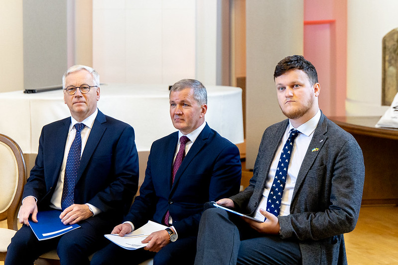 Išlydėti į geriausias pasaulio aukštąsias mokyklas įstoję studentai: grįžę dirbs Lietuvai