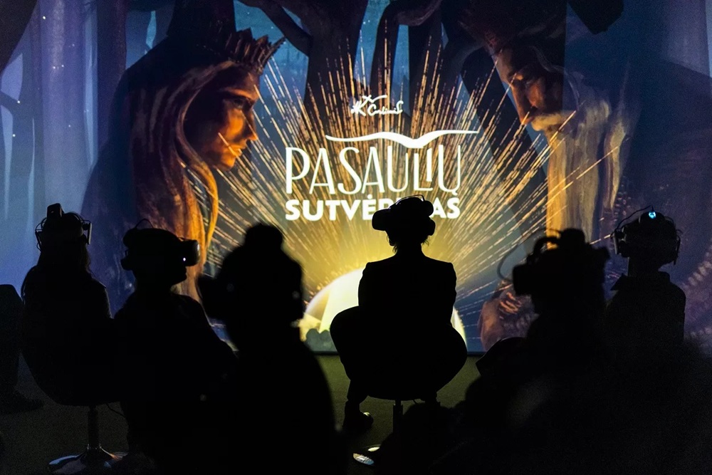 VR patirtis „Pasaulių sutvėrimas“