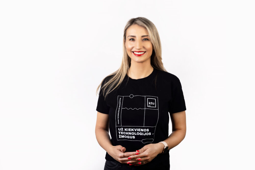 KTU Socialinių humanitarinių mokslų ir menų fakulteto (SHMMF) Technikos kalbos vertimo dėstytoja ir tyrėja Greta Danilavičienė