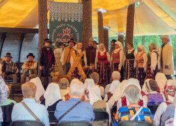 Dainavos krašto vasaros stebuklas: kai liaudies daina tampa tiltu į mūsų būties gelmę, kvietimu susitikti su savo šaknimis