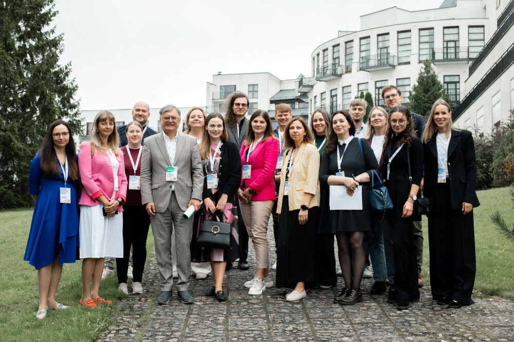 Šimtai studentų pristatė tyrimus baigiamojoje „Mokslo vasara su LMT“ konferencijoje