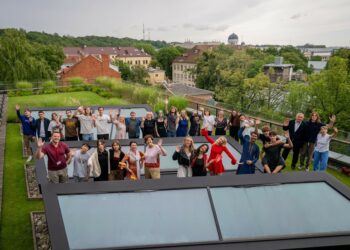 VDU Lietuvių kalbos mokymų dalyviai ir dėstytojai