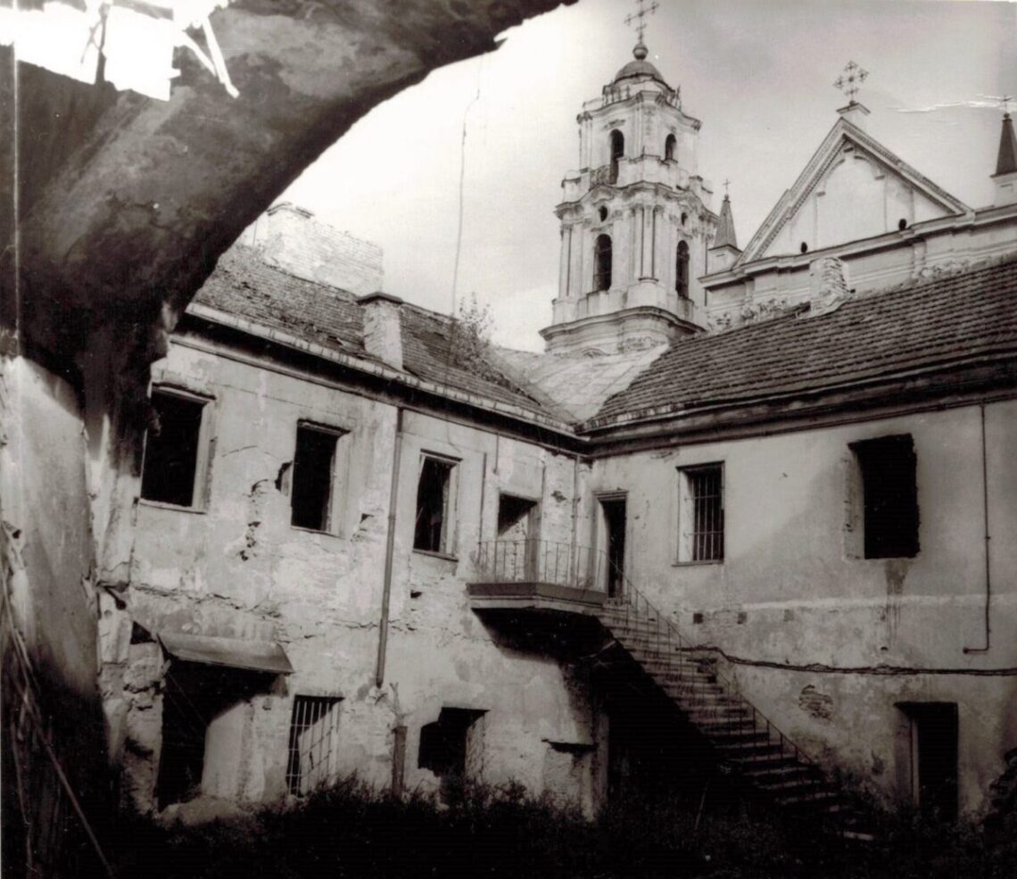 Rūdninkų g. 13 pastatas, 1986 m.