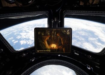 Čiurlionio menas pakilo į kosmosą: NASA astronautas perdavė sveikinimą iš Tarptautinės kosminės stoties