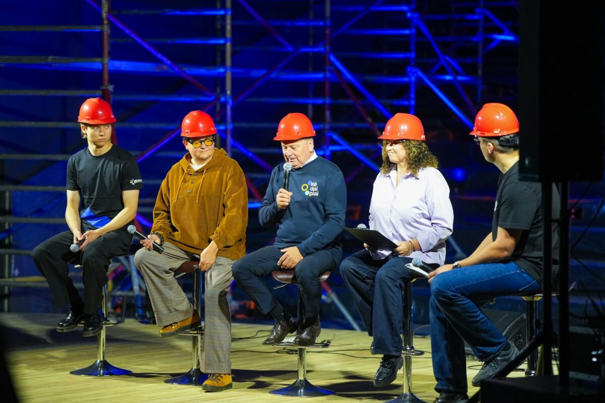 Naujas lietuviškas žodis – iš šalmais pasipuošusių kėdainiečių lūpų 