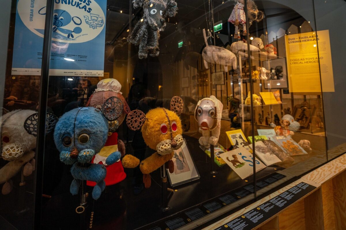 Ką atskleidė lankytojų užrašytos baimės parodoje „Istorija vizgina uodegą“? 