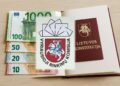 Teisę atsiskaityti grynaisiais turi ginti Konstitucija