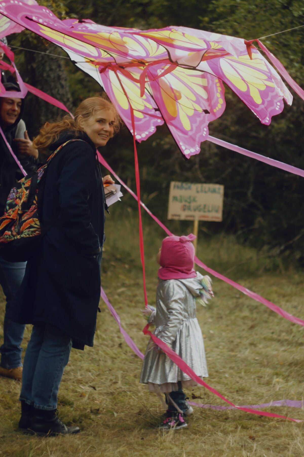 Žemaitijoje nuaidėjo septintieji „Miško burtai“: didžiulis skaičius dalyvių leidosi ieškoti pievų lobių 