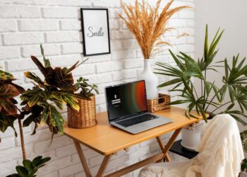 Reguliojamo aukščio stalas