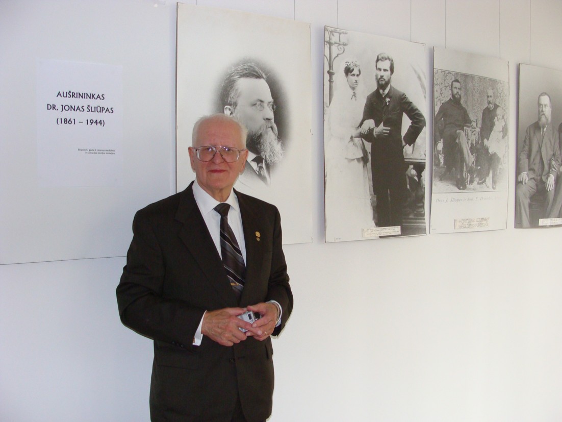 Vytautas Šliūpas Jono Šliūpo archyvo atidaryme Šiaulių universiteto bibliotekoje, 2009 m.