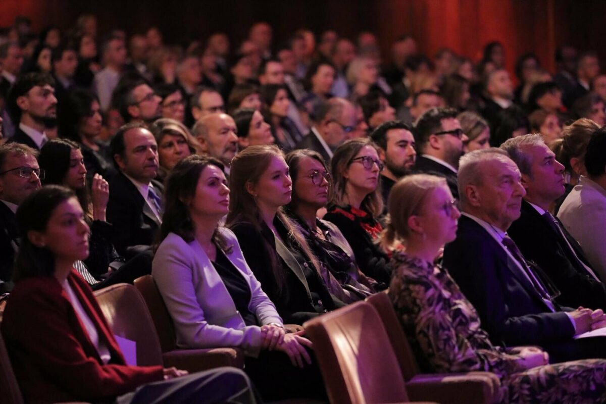 Apdovanojimų akimirka 