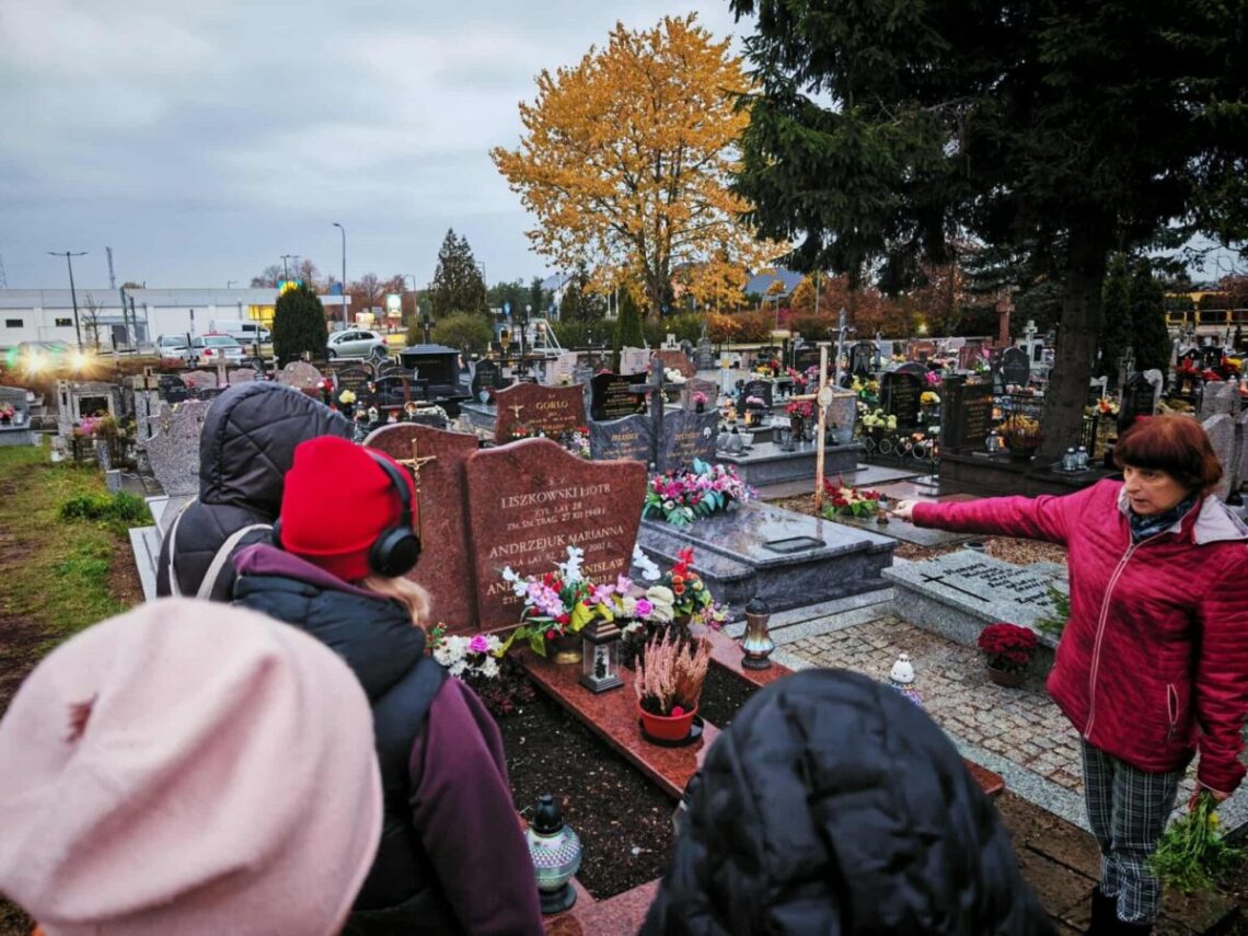 Suvalkų lietuvių bendruomenė pradėjo veiklą kilniu darbu