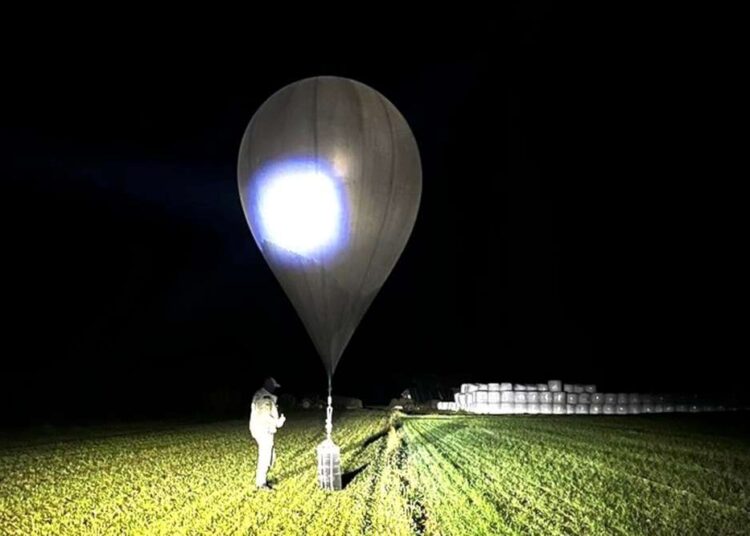 Perimtas-kontrabandinis oro balionas pasienyje | vsat.lrv.lt nuotr.