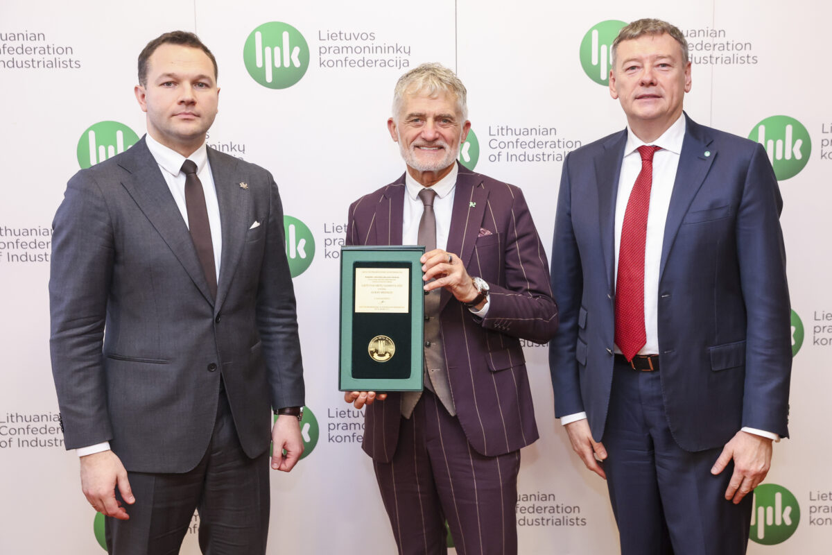 Radaro bokštas apdovanotas aukso medaliu 