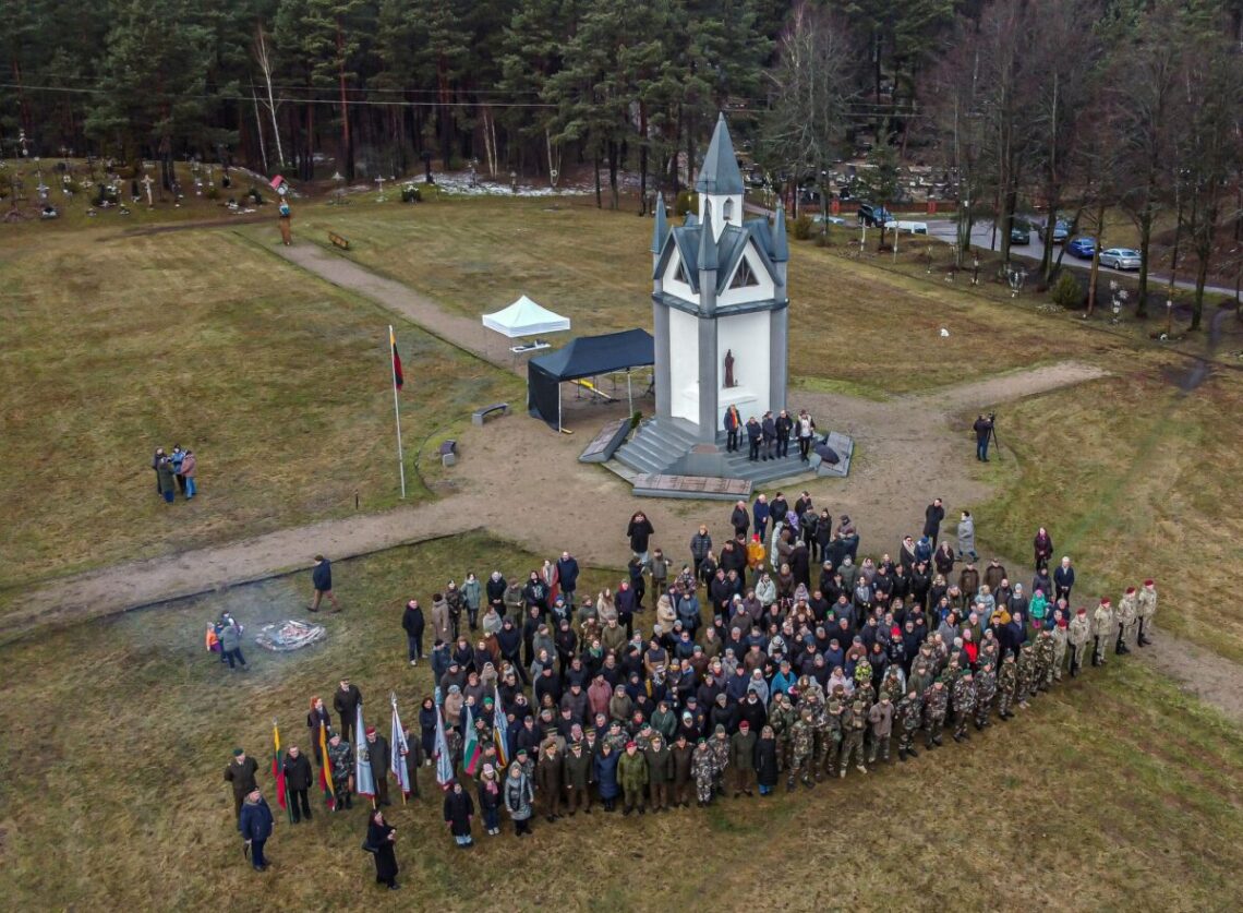 Dainavos apygardos memorialas iš paukščio skrydžio