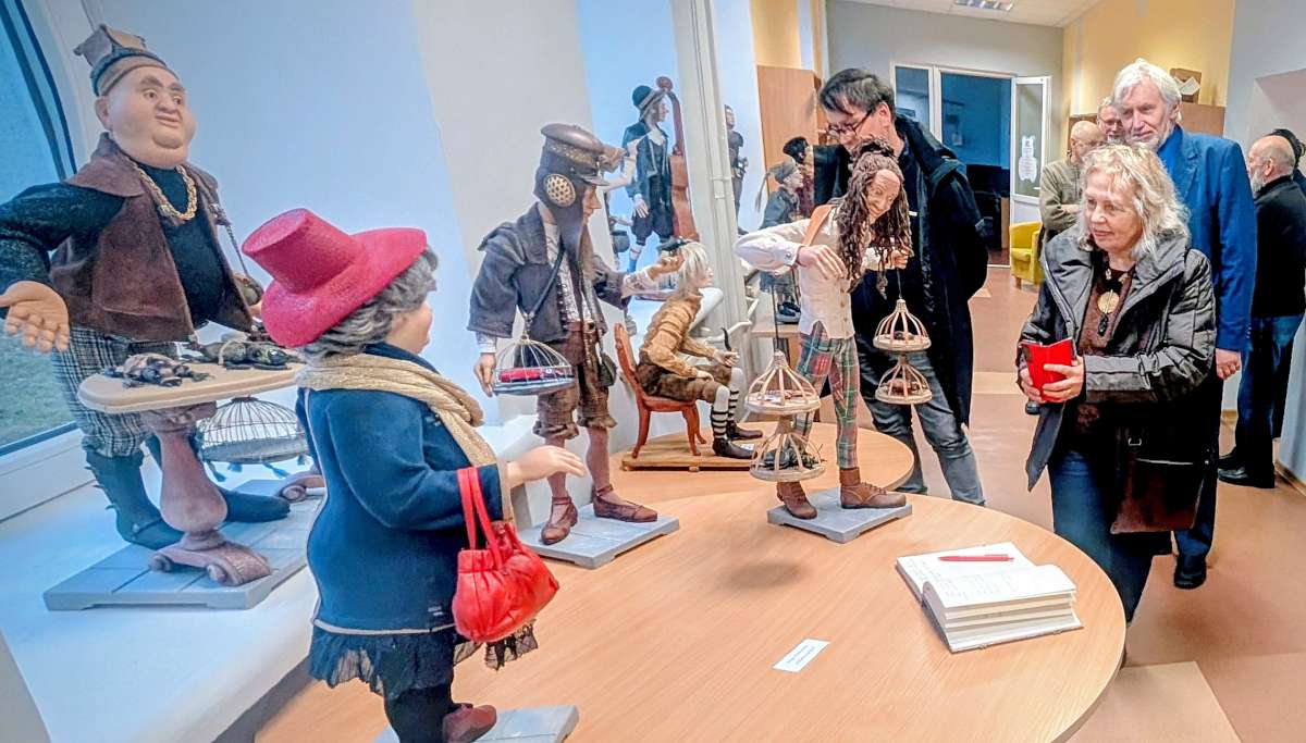 Parodos atidarymo akimirka 