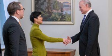 M. Kos ir G. Nausėda