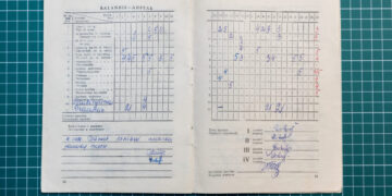 Seimo skaitykloje veikia paroda „Paprastas nepaprastų žmonių gyvenimas. Sausio 13-ajai atminti“