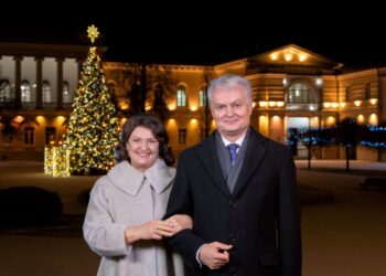Gitanas Nausėda ir Diana Nausėdienė sveikina su 2026-aisiais