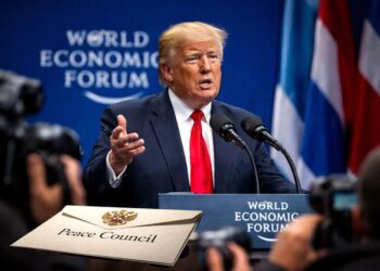 Donaldas Trampas siūlo steigti „Taikos tarybą“