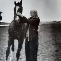 V. Lingytė su žirgu Botaniku 