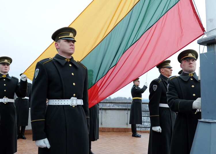 Valstybinės vėliavos diena 