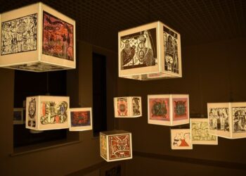 Grafikės Elvyros Kairiūkštytės galerija Šiaulių rajono savivaldybės Vyatuto Vitkausko viešojoje bibliotekoje