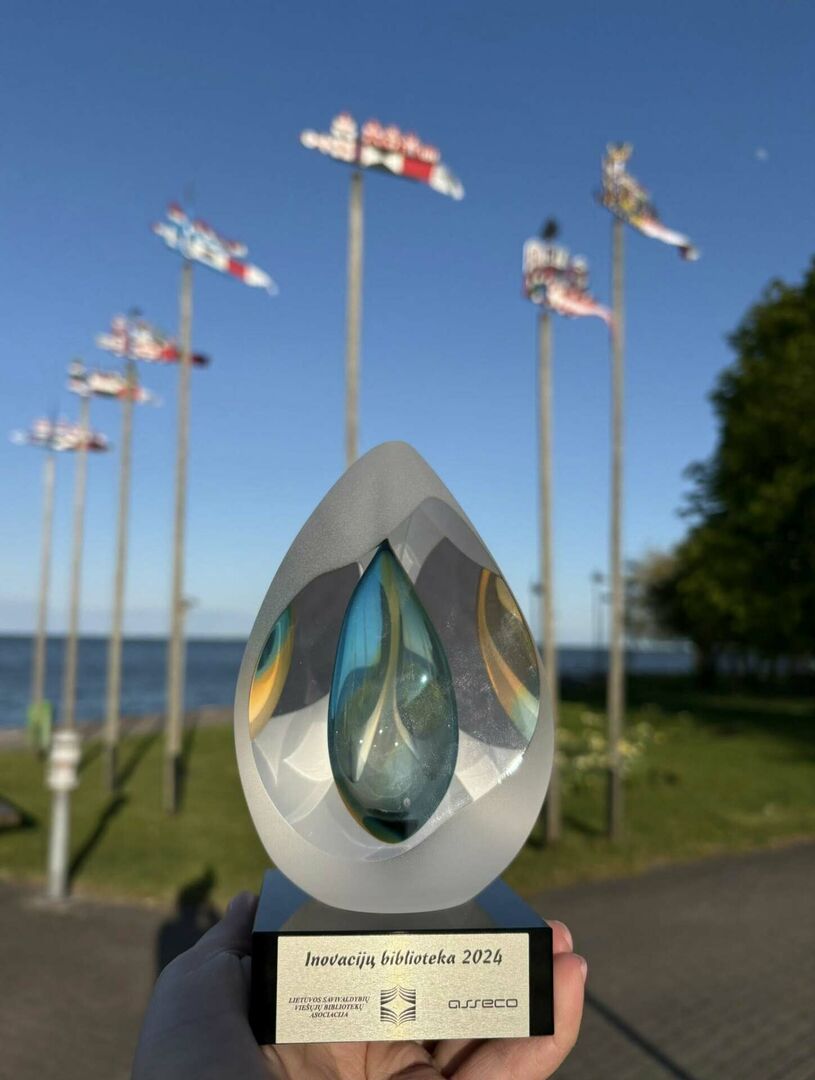 Grafikės Elvyros Kairiūkštytės galerija Šiaulių rajono savivaldybės Vyatuto Naujovių biblioteka 