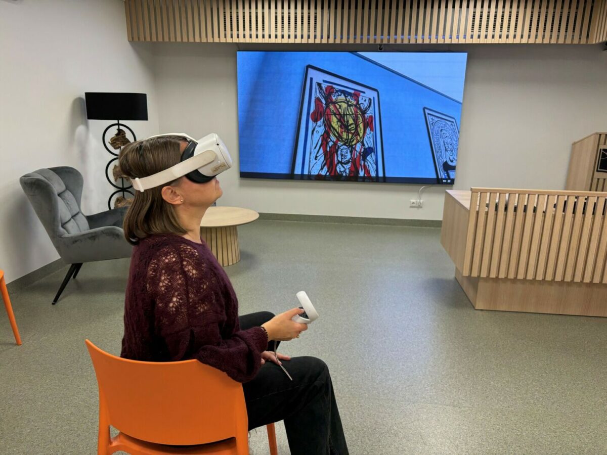 Virtualios parodos per virtualios tikrovės akinius 