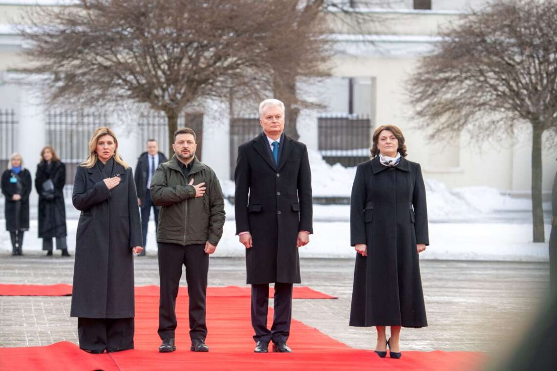 Į Lietuvą atvyko Ukrainos prezidentas V. Zelenskis su žmona