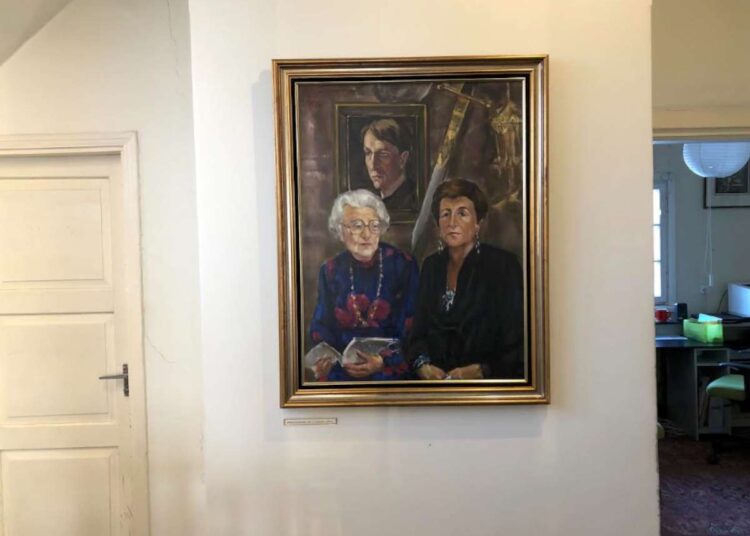 „Milžino paunksmėje“. Dailininkas Vytautas Ciplijauskas. 1996 m. Ekspozicijos fragmentas