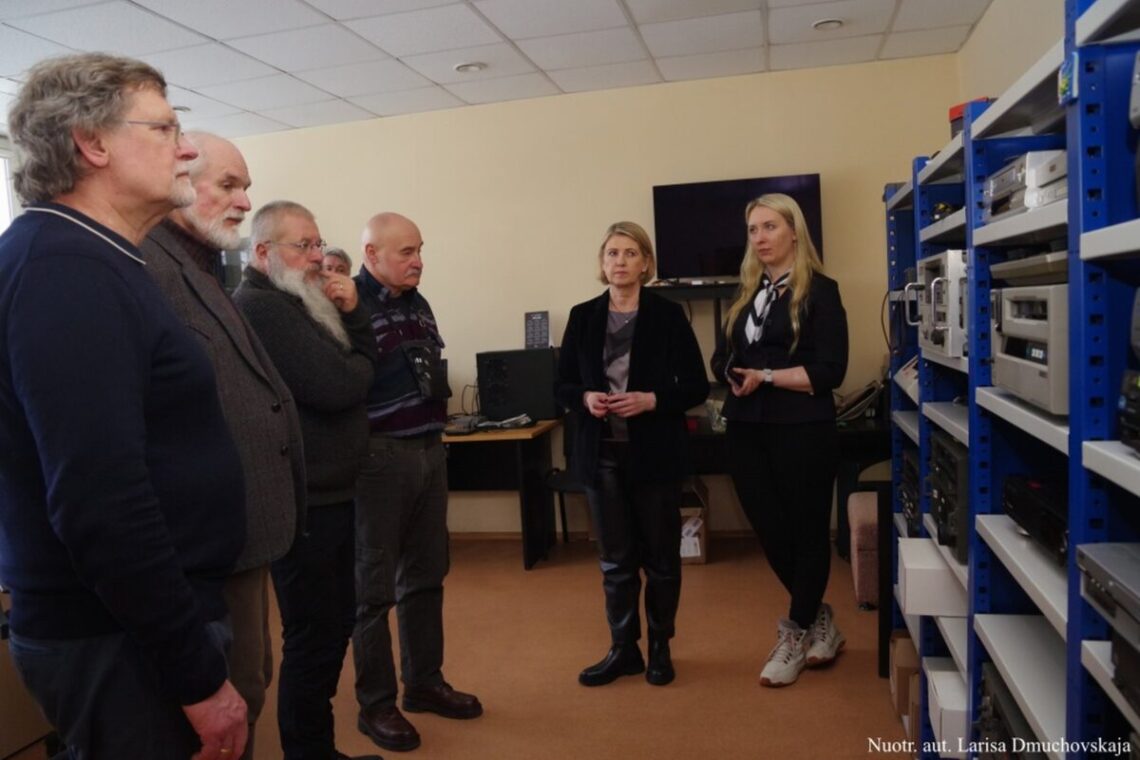 „Solidarumo“ dalyvis P. Hlebovičius Lietuvai padovanojo 1991 m. sausio įvykių Vilniuje fotonegatyvus