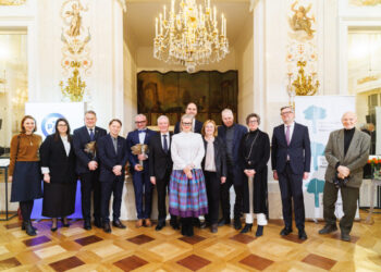 Apdovanojimai Lazenkų rūmuose, su Lenkijos-Lietuvos forumo komisijos nariais