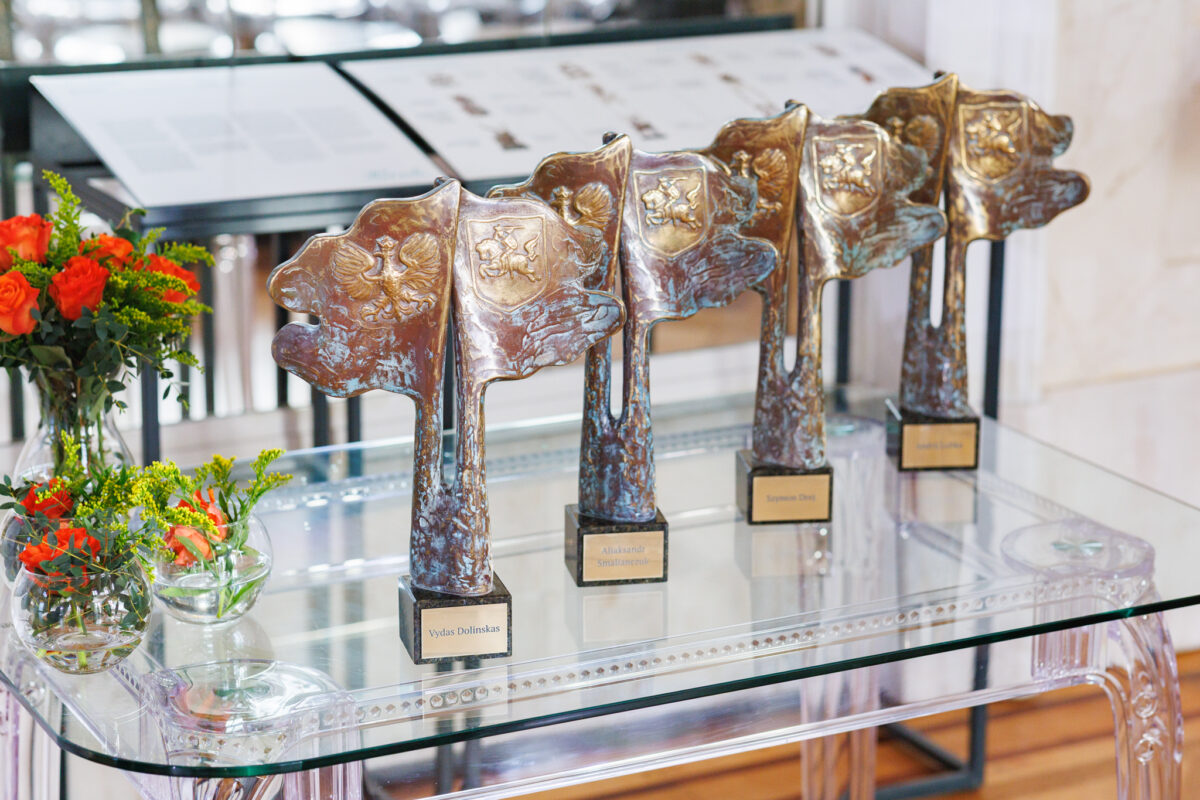 Apdovanojimai Lietuvos, Lenkijos, Ukrainos, Baltarusijos laimėtojas