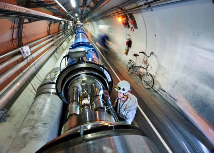 CERN laboratorija Ženevoje