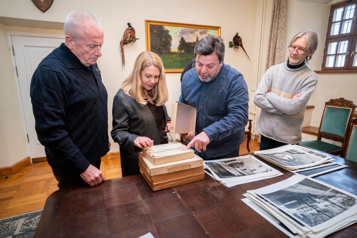 J. Vaitulevičiaus fotoarchyvo perdavimas