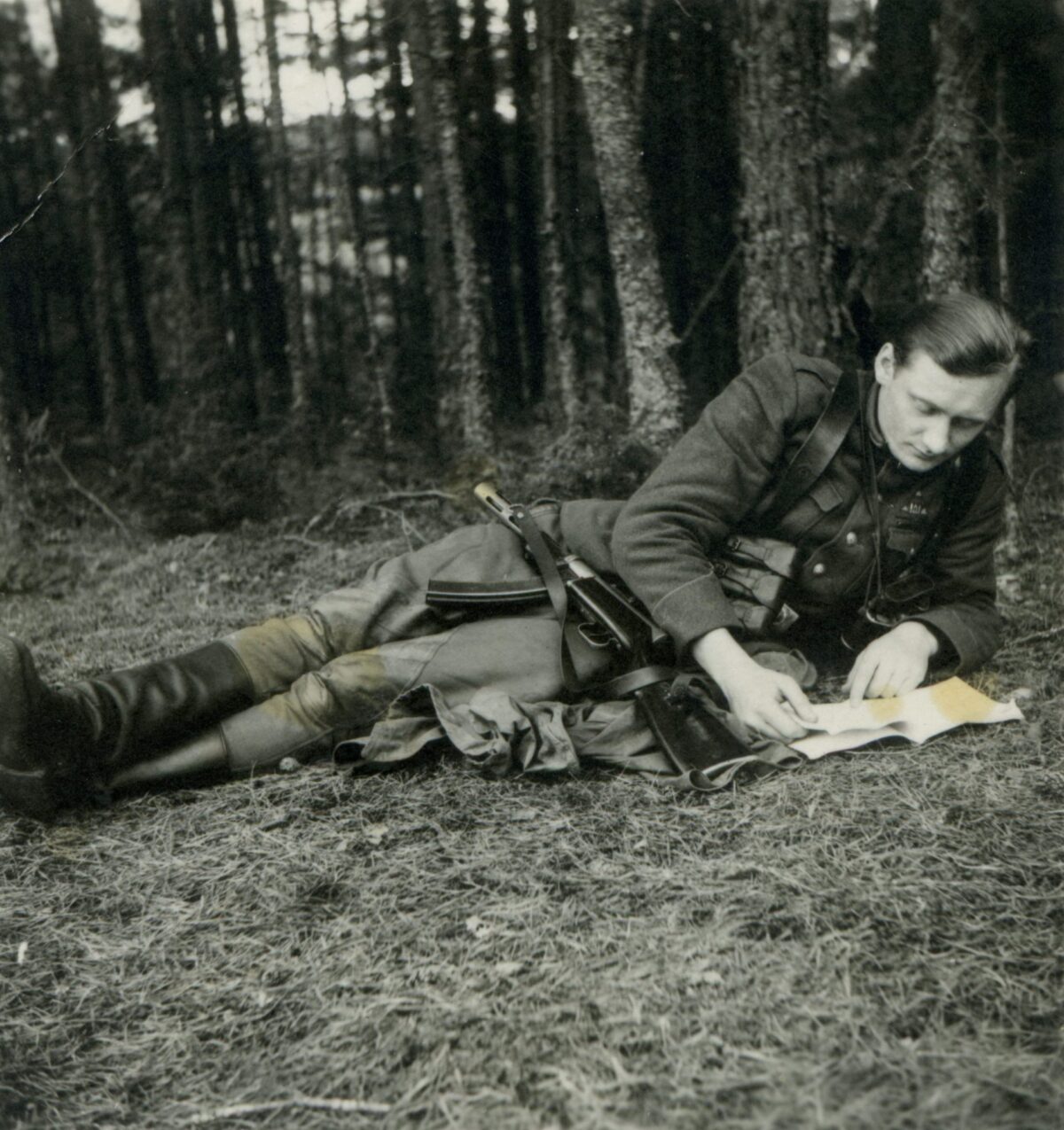 L. Baliukevičius Dzūkas rašo dienoraštį 