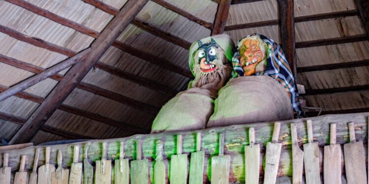 Kleboniškių muziejuje Užgavėnių papročius primena kaukių paroda