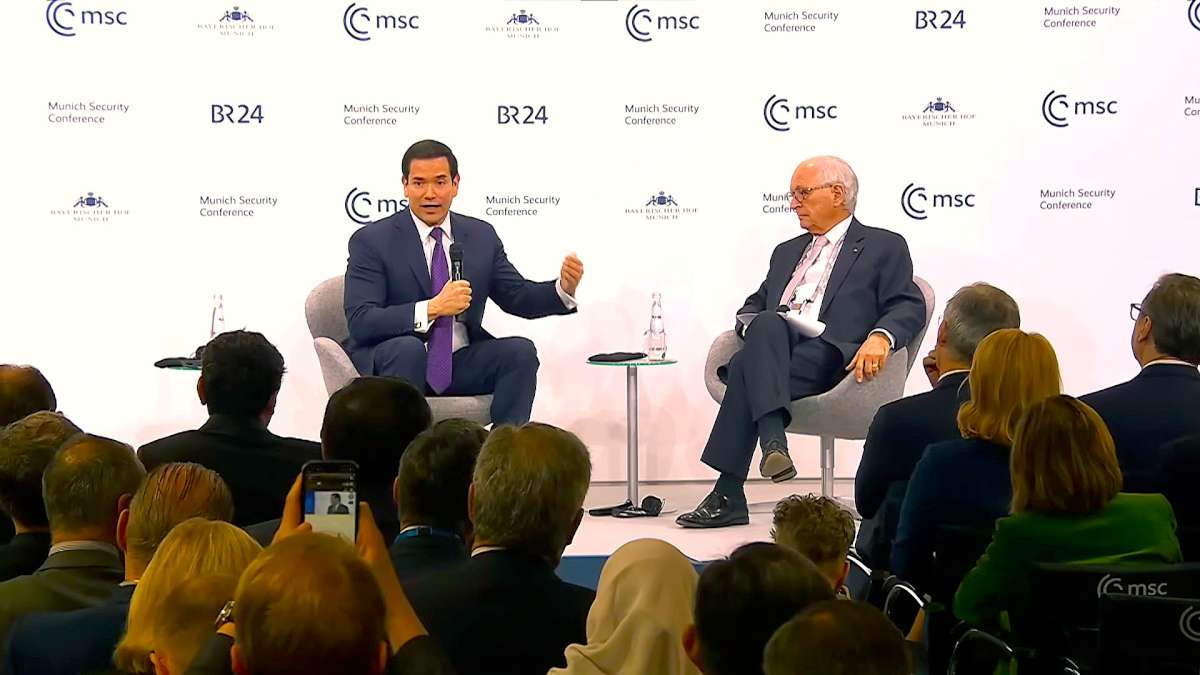 Markas Rubijas Miuncheno saugumo konferencijoje atsako į klausimus  