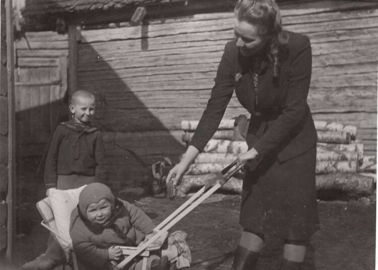 Vežimėly Aurelijos sesuo Faustina. K. Daugėlos nuotr.-1200