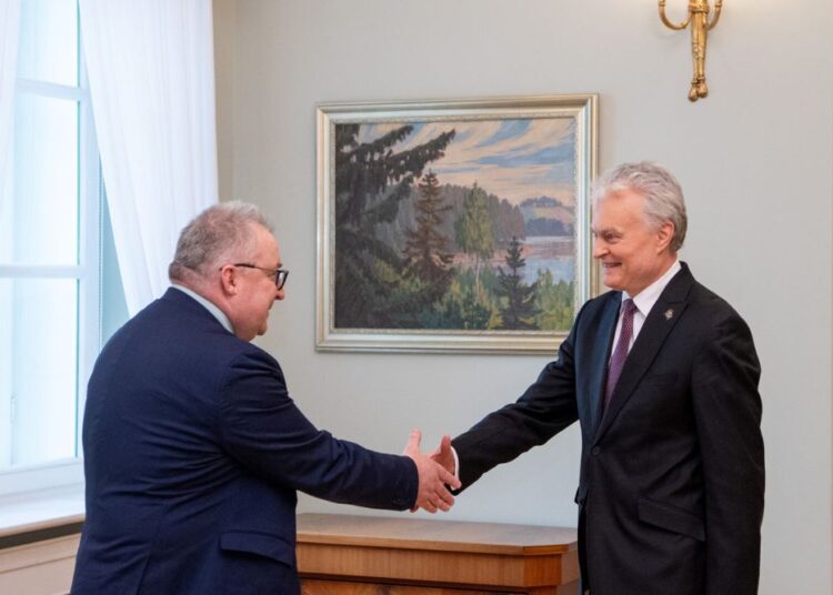 V. Nekrošius ir G. Nausėda