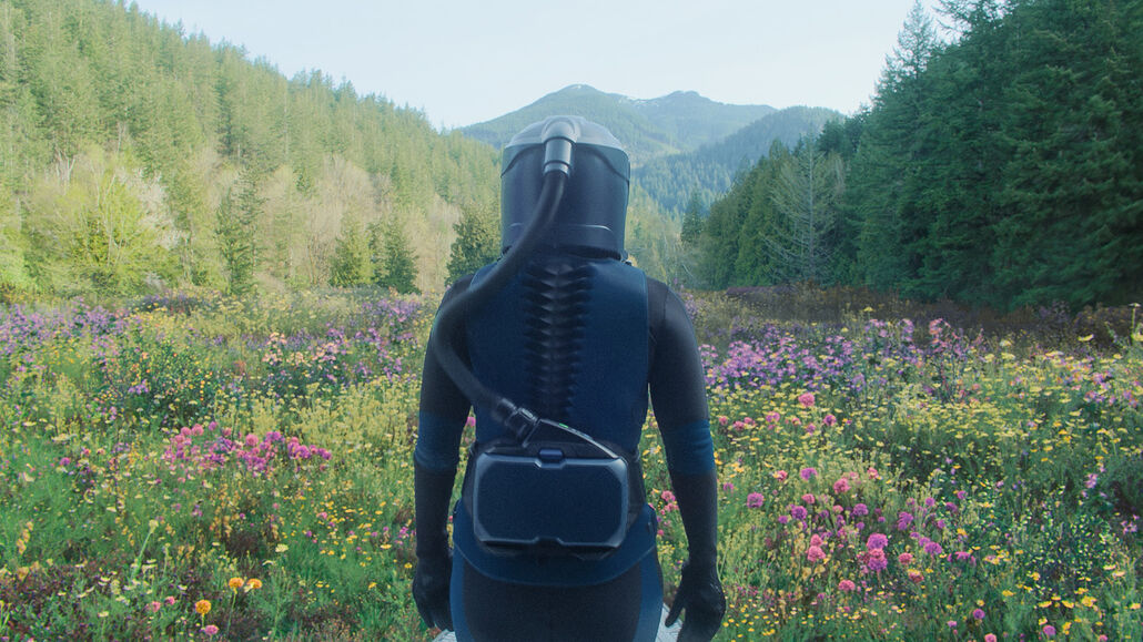 Kadras iš mokslinės fantastikos dramos „Akimirksniu“ (angl. „In the Blink of an Eye“)