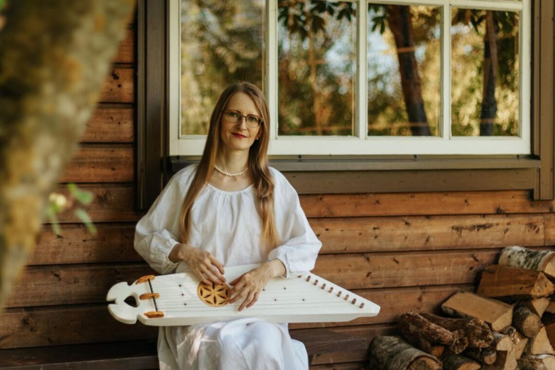 Vasario 16-ajai – trys kanklių muzikos albumai: profesorės R. Bilbokaitės dovana Lietuvai