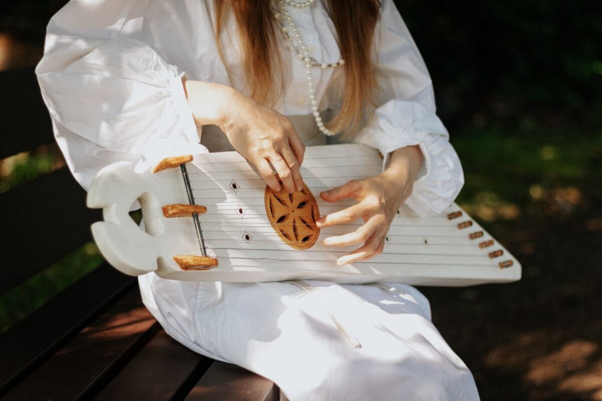 Vasario 16-ajai – trys kanklių muzikos albumai: profesorės R. Bilbokaitės dovana Lietuvai