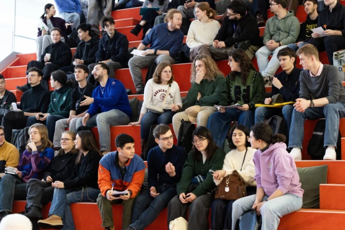 Užsienio studentai galės gauti valstybės teikiamas stipendijas