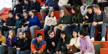 Užsienio studentai galės gauti valstybės teikiamas stipendijas