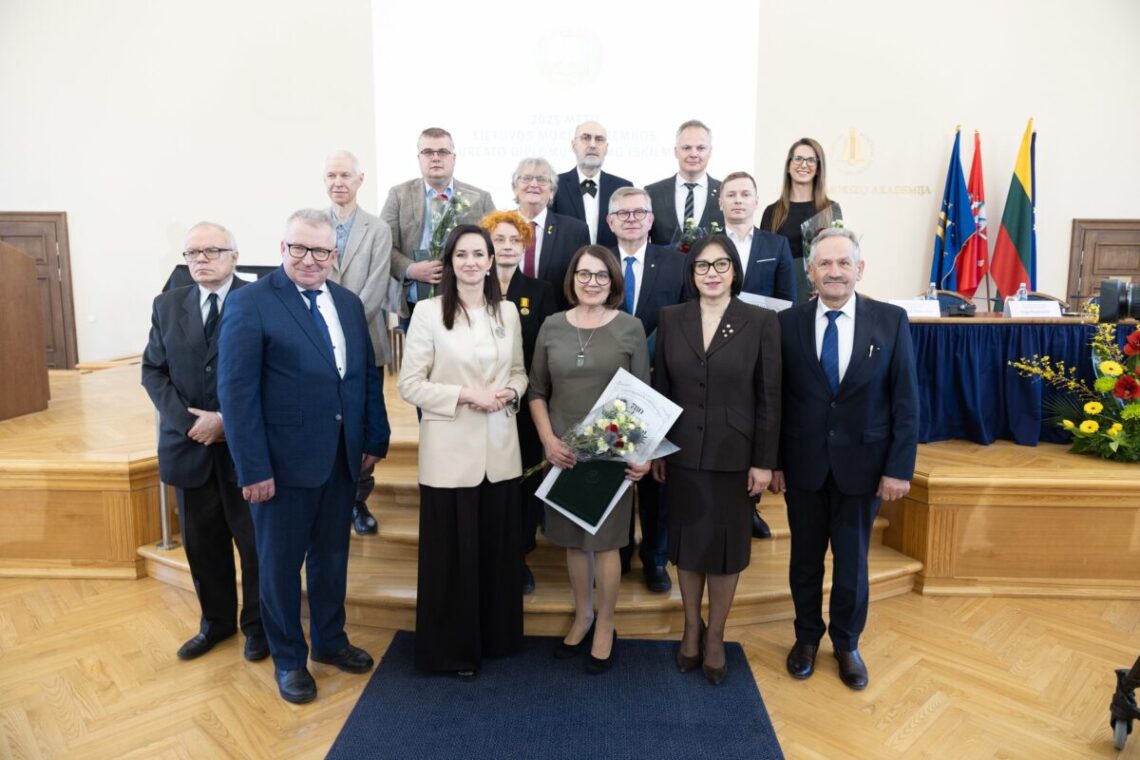 Iškiliems mokslininkams įteiktos 2025 metų Lietuvos mokslo premijos