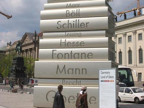 Skulptūra „Modernioji knygų spauda“ (Berlynas)